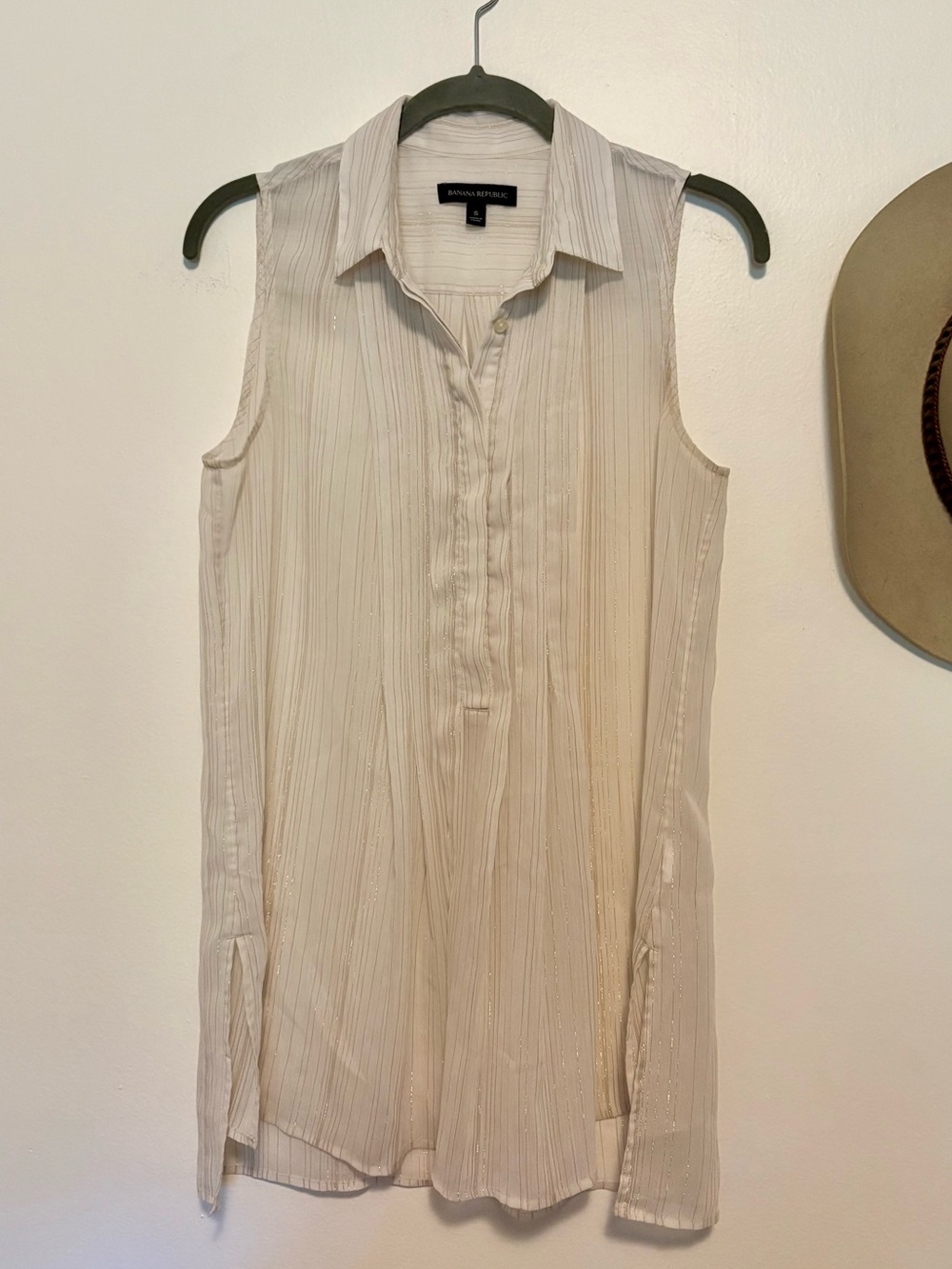 Banana Republic Cream Sleeveless Pleated Tunic with Subtle Lurex